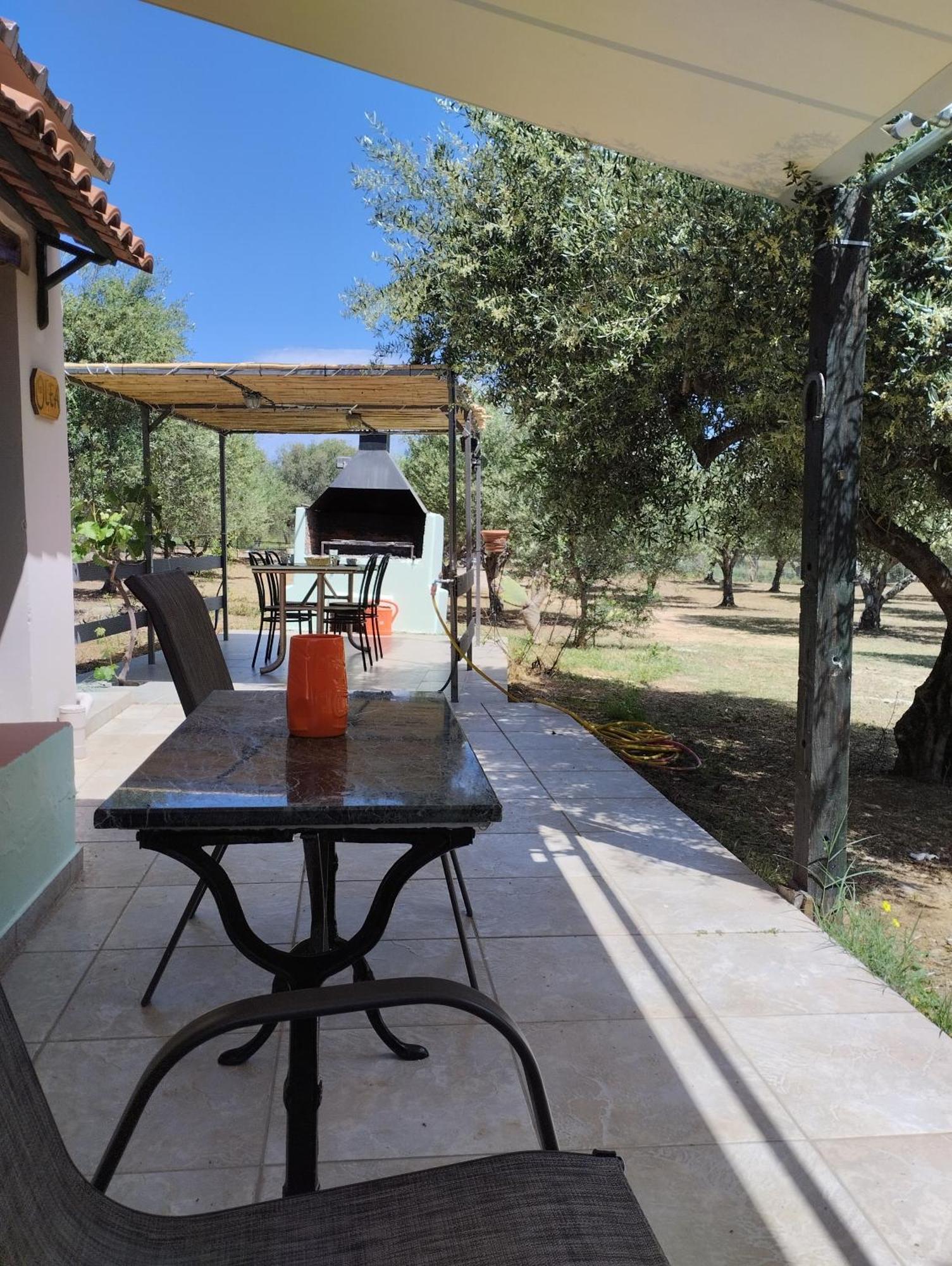 Olea Cottage Galatás Exterior foto